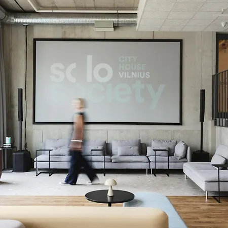 شقة Solo Society Hybrid
