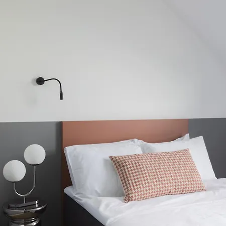 Solo Society Hybrid Hotel