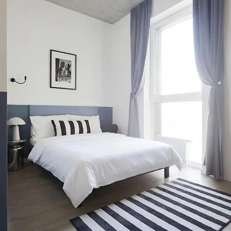 Hotel Solo Society Hybrid