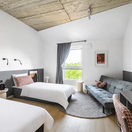 Hotel Solo Society Hybrid 3*