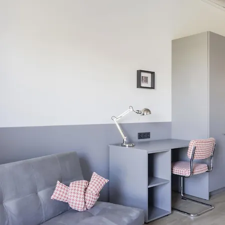Solo Society Hybrid Hotel